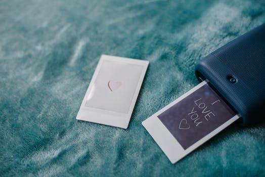 Instant Messaging with Omegle-Like Sites